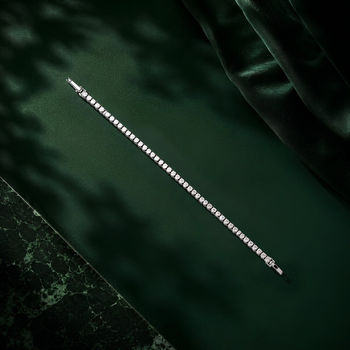 Lustre line bracelet