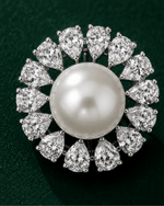 Load image into Gallery viewer, Seraphine Pearl Studs
