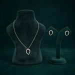 Load image into Gallery viewer, Aurelia Heart Arc Pendant Set
