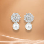 Load image into Gallery viewer, Pearl symphony earrings
