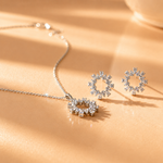Load image into Gallery viewer, Starlume pendant set
