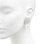 Load image into Gallery viewer, Pearl symphony earrings
